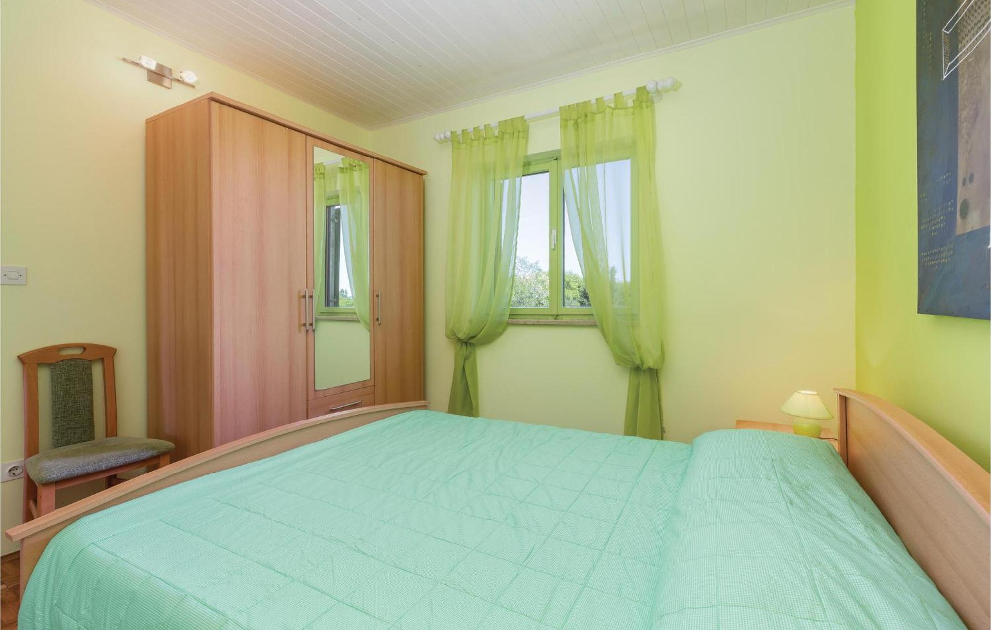 Cozy Apartment In Tar With House Sea View Tar-Vabriga Kültér fotó