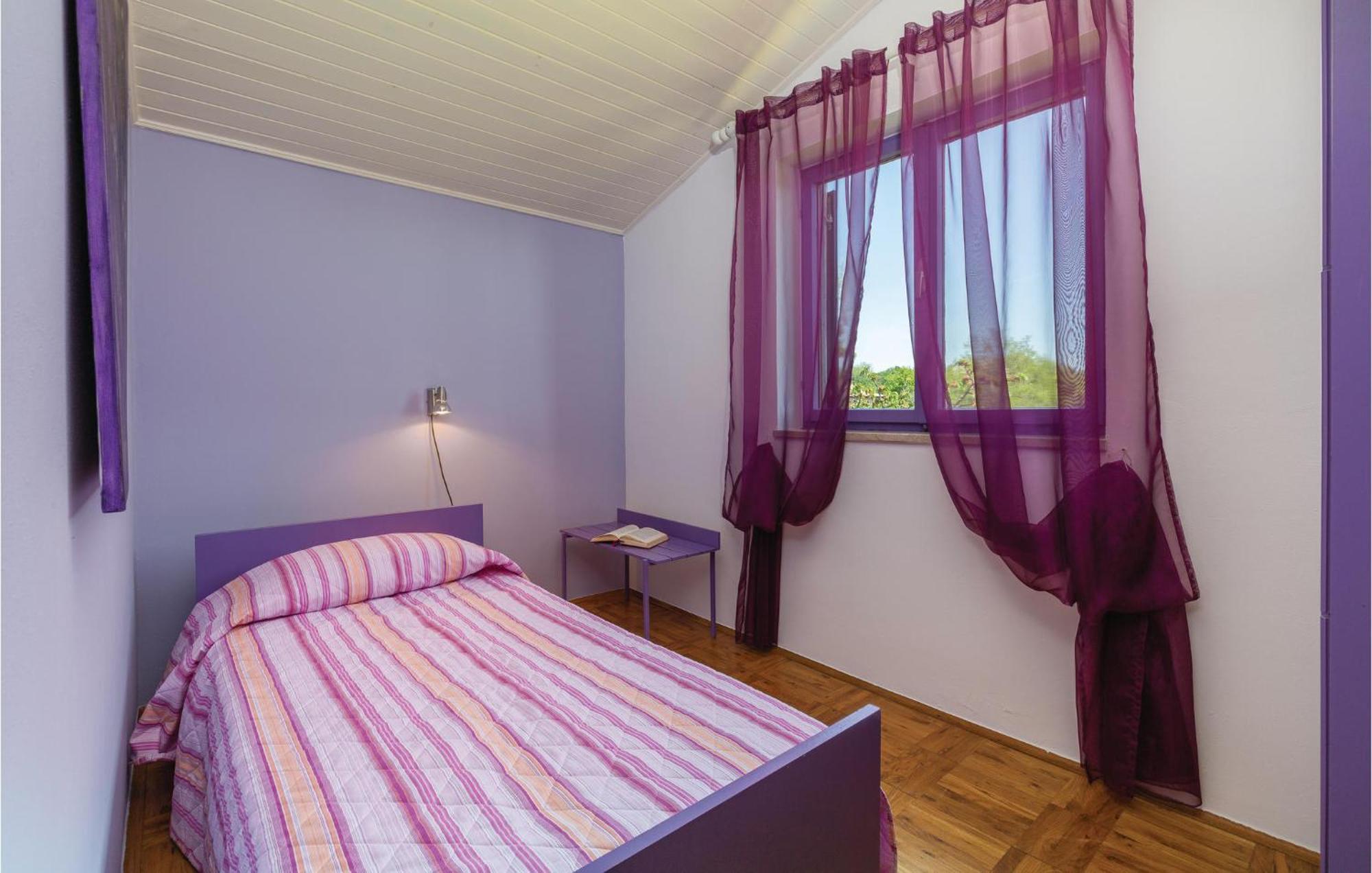 Cozy Apartment In Tar With House Sea View Tar-Vabriga Kültér fotó